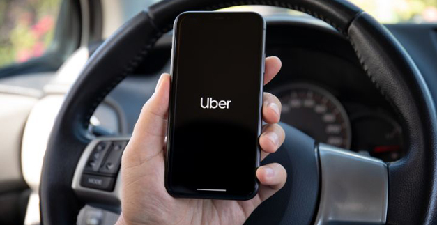 8 artículos esenciales para incluir en el kit de seguridad de tu automóvil